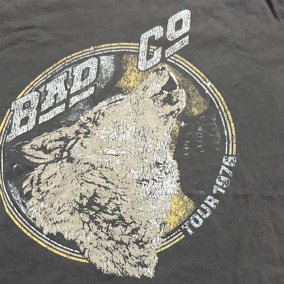 Men's Black Wolf Graphic Tee - Picture 3 of 7